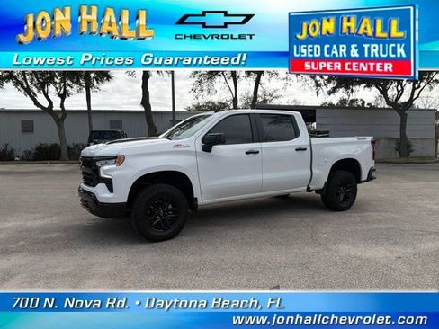 Used 2024 Chevrolet Silverado 1500 LT Trail Boss w/ Convenience Package II image 3