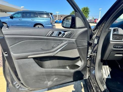Used 2021 BMW X5 xDrive40i w/ M Sport Package AWD/4WD image 11