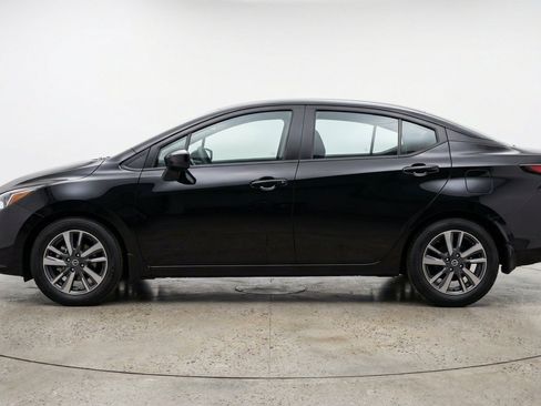 Used 2025 Nissan Versa SV FWD image 5