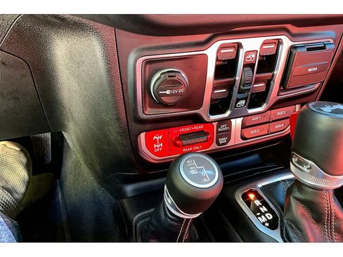 Certified 2024 Jeep Wrangler Unlimited Rubicon 392 image 29