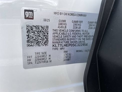 Used 2025 Chevrolet Trax LT w/ Driver Confidence Package FWD image 34