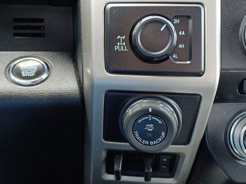 Used 2018 Ford F150 Lariat w/ Equipment Group 502A Luxury AWD/4WD image 24