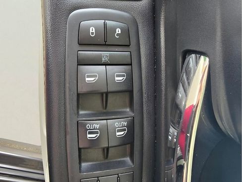 Used 2020 Dodge Grand Caravan SXT image 68