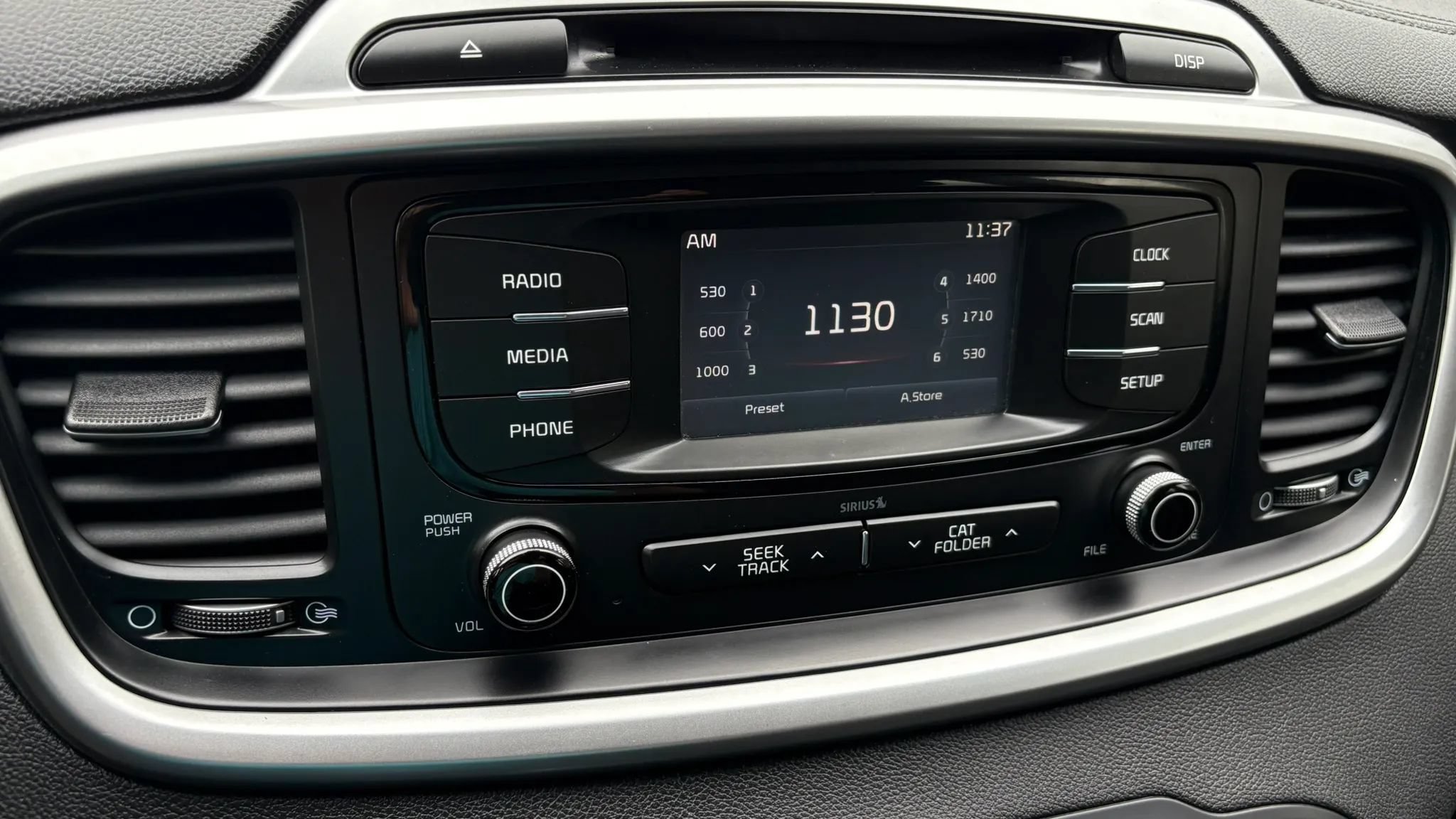 Used 2017 Kia Sorento AWD image 22