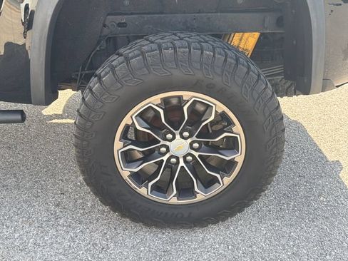 Used 2018 Chevrolet Colorado ZR2 AWD/4WD image 38