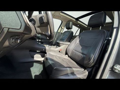 Used 2018 GMC Terrain Denali w/ Advanced Safety Package image 9