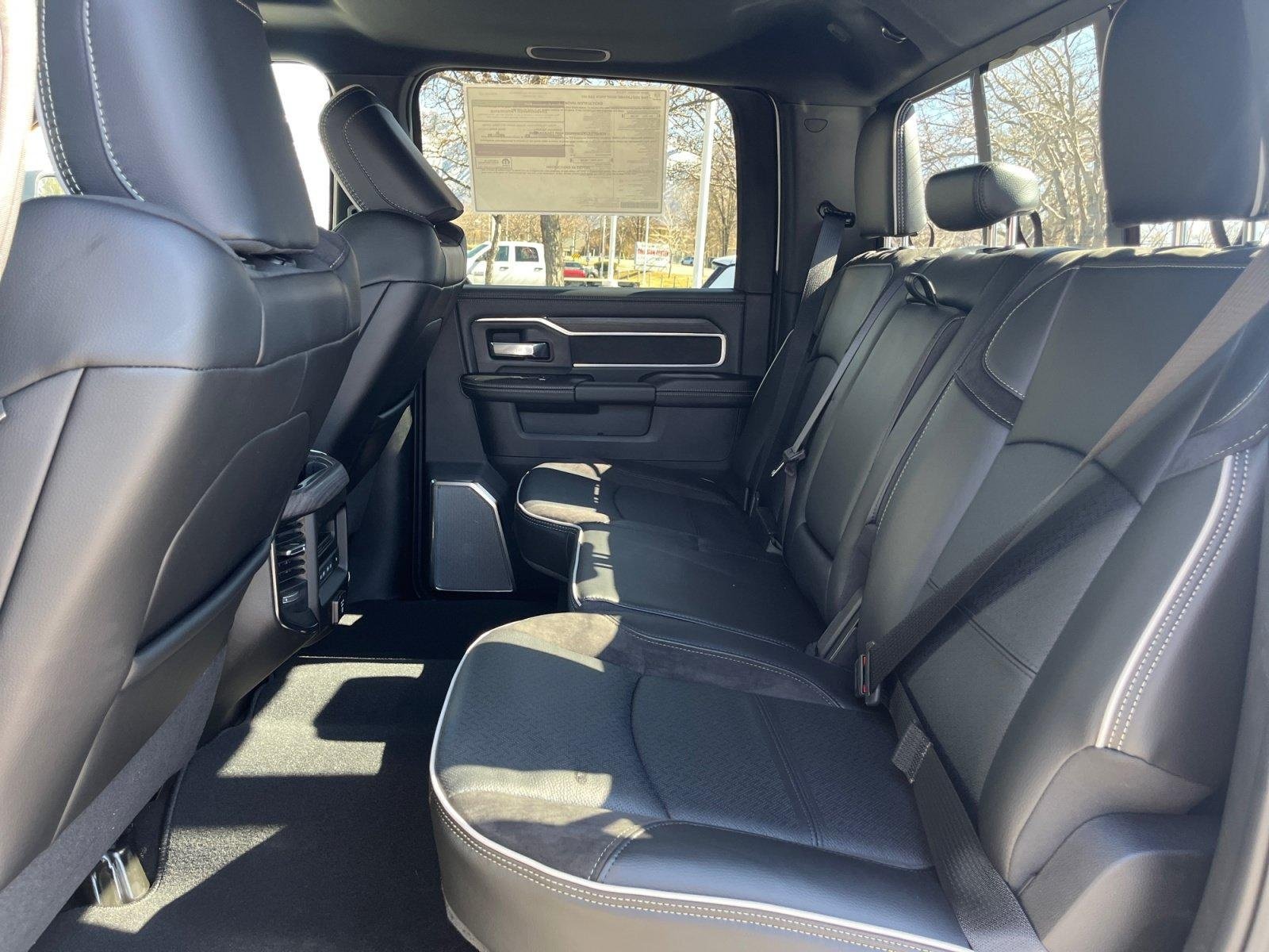 New 2026 RAM 2500 Laramie AWD/4WD image 26