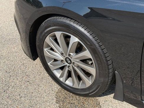Used 2016 Hyundai Sonata Sport w/ Option Group 02 FWD image 10