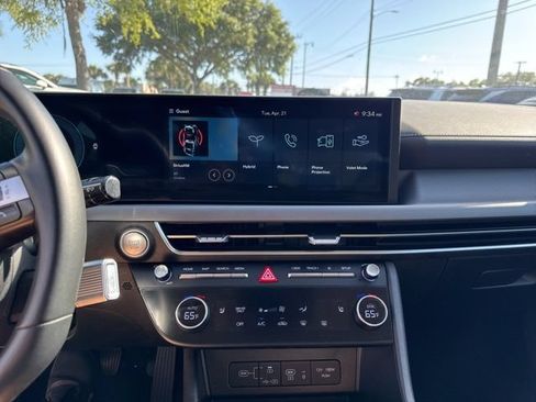Used 2025 Hyundai Sonata SEL FWD image 24