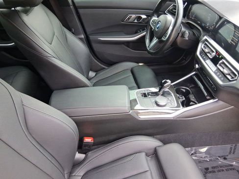 Used 2022 BMW 330e xDrive w/ M Sport Package image 31
