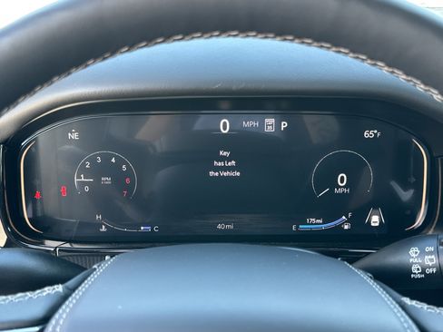 New 2026 Jeep Grand Wagoneer L Summit w/ Premium Group III image 9