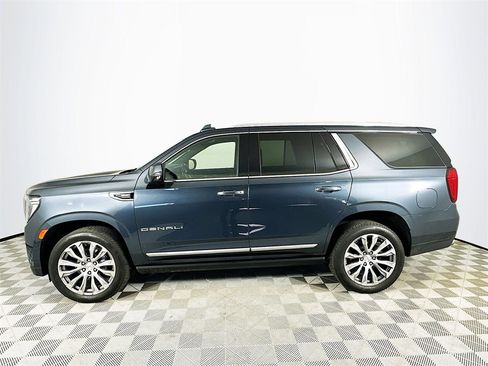 Used 2021 GMC Yukon Denali w/ Denali Premium Package image 4