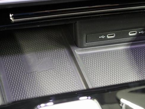 Used 2024 Volkswagen Atlas Cross Sport SEL Premium R-Line image 57