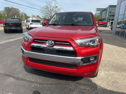Used 2021 Toyota 4Runner Limited image 9