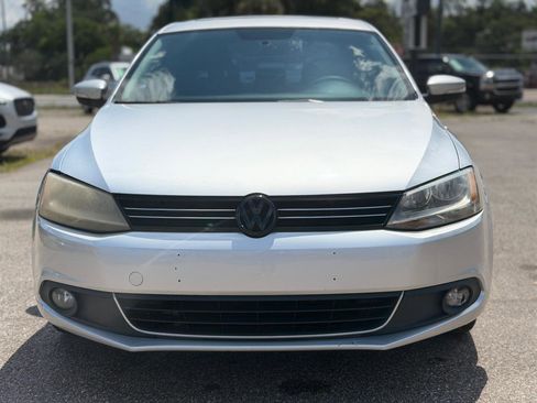 Used 2011 Volkswagen Jetta SEL FWD image 8
