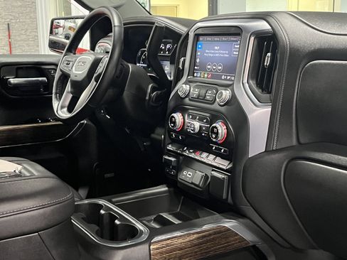 Certified 2022 GMC Sierra 1500 Elevation w/ Preferred Package image 11