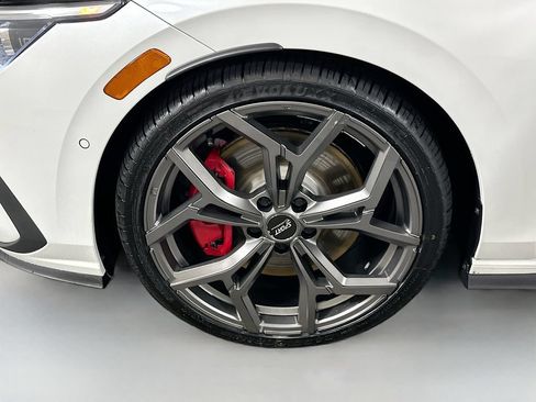 Used 2024 Volkswagen GTI Autobahn FWD image 31