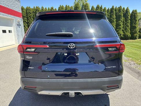 Certified 2024 Toyota Grand Highlander AWD image 28