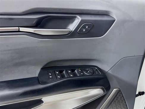 Used 2024 Kia EV9 Light Long Range image 16