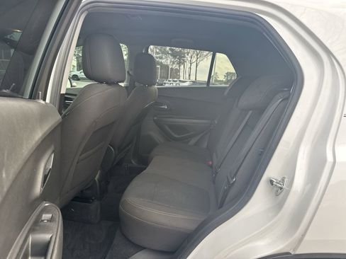 Used 2020 Chevrolet Trax LS w/ Tint and Cruise Package image 29