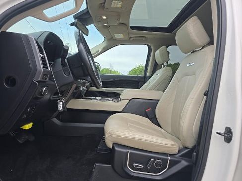 Used 2021 Ford Expedition Max Platinum AWD/4WD image 6