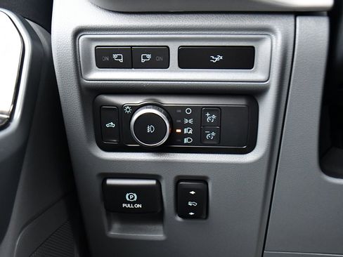 Used 2022 Ford F150 XLT w/ Equipment Group 302A High image 27