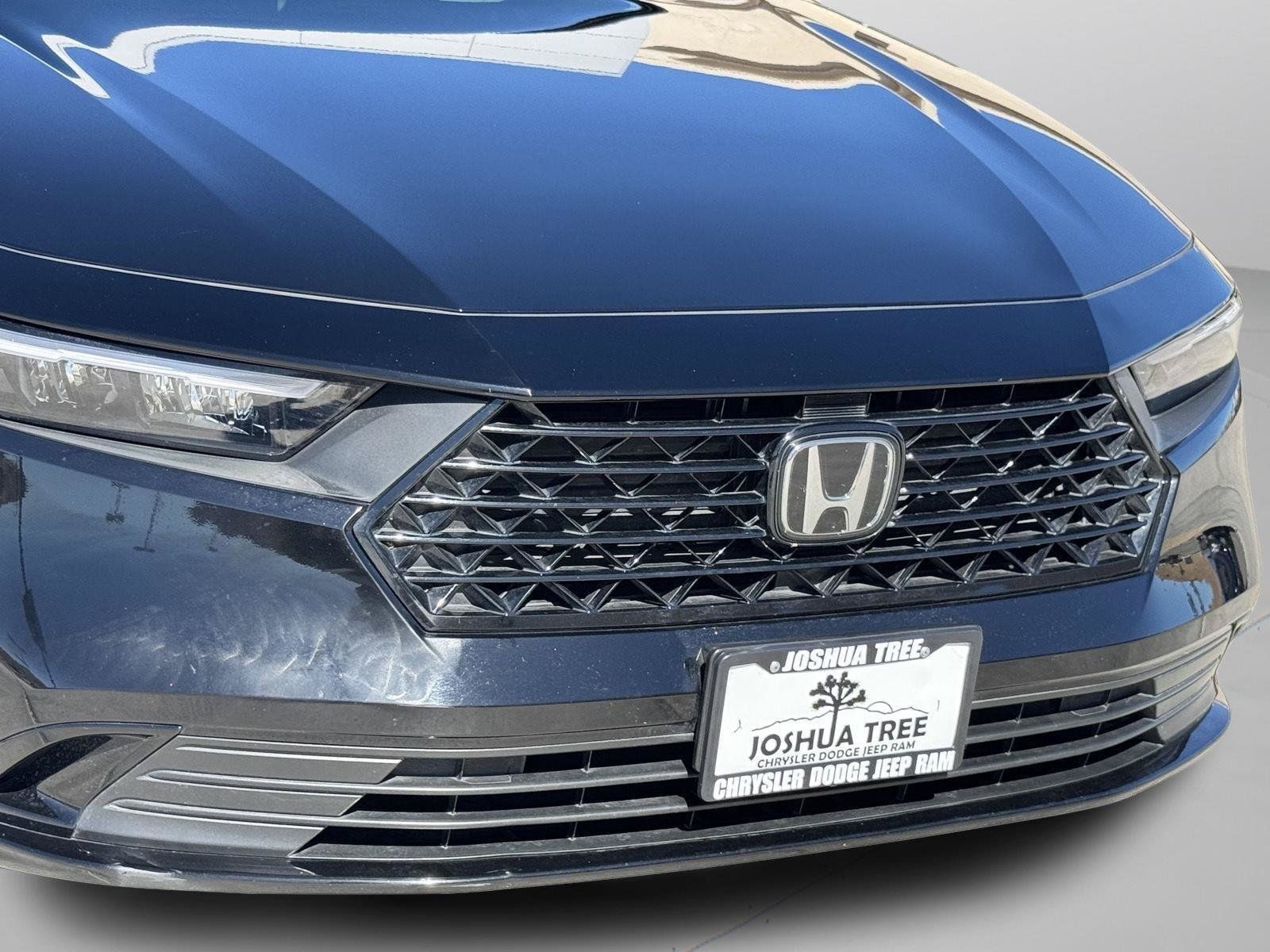 Used 2025 Honda Accord Sport image 7