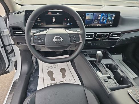 New 2026 Nissan Sentra SR w/ SR Premium Package FWD image 18