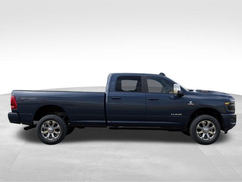 New 2026 RAM 2500 Laramie AWD/4WD image 22
