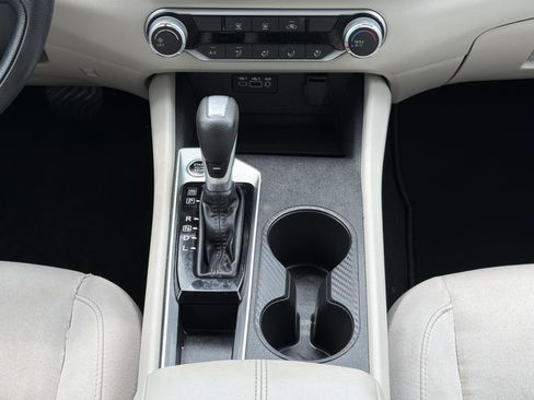 Used 2025 Nissan Altima 2.5 SV FWD image 5