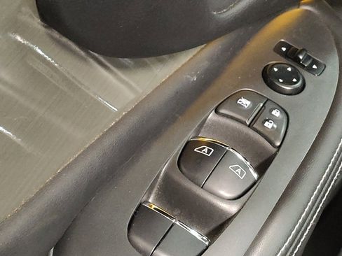 Used 2015 Nissan Murano SL w/ Cargo Package image 27