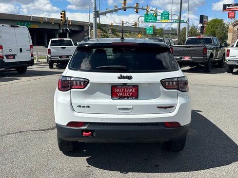 Used 2025 Jeep Compass Trailhawk AWD/4WD image 6