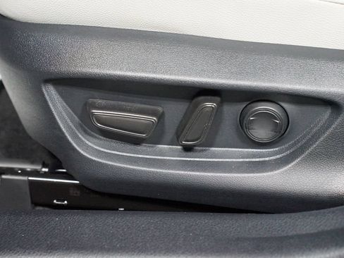 Certified 2025 Toyota Camry XLE FWD image 32