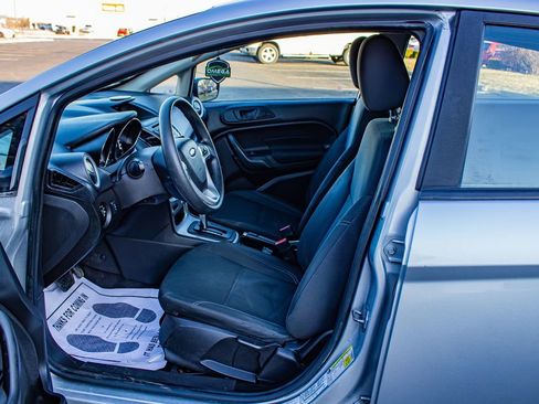 Used 2019 Ford Fiesta SE w/ Equipment Group 201A image 11