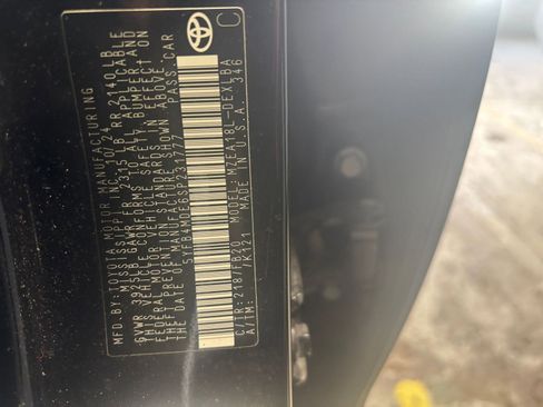 Used 2025 Toyota Corolla LE image 28