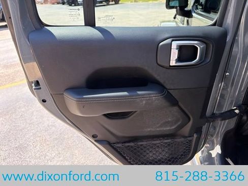 Used 2019 Jeep Wrangler Unlimited Sahara AWD/4WD image 25