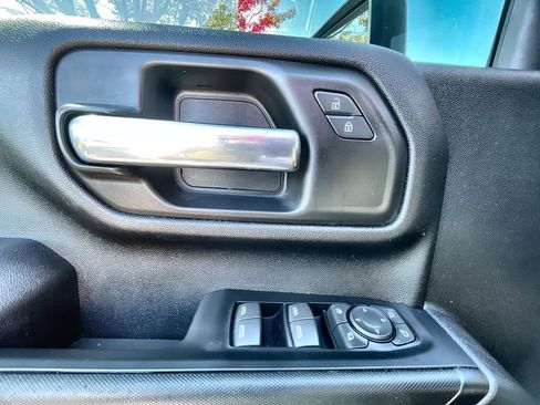 Used 2025 Chevrolet Silverado 2500 Custom w/ Custom Value Package image 23