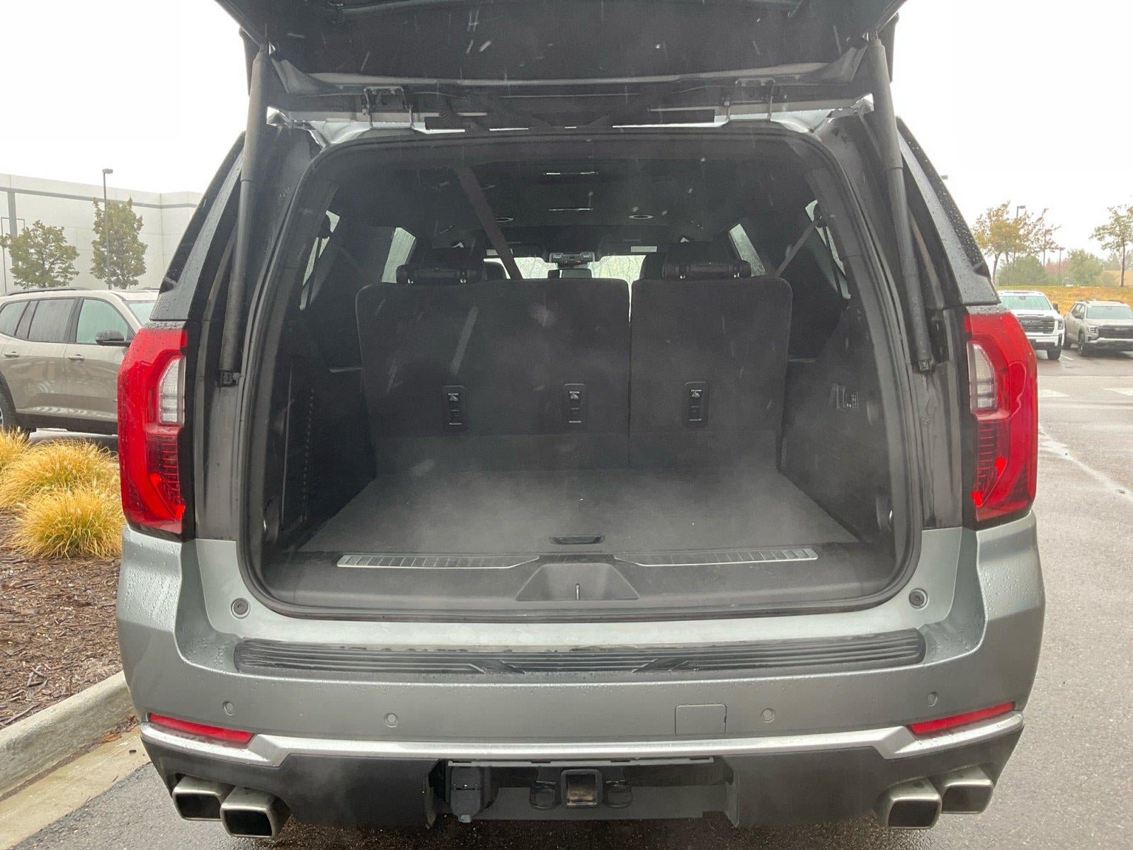 Used 2025 GMC Yukon XL Denali AWD/4WD image 20