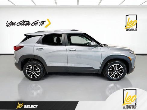 Used 2025 Chevrolet TrailBlazer LT image 4