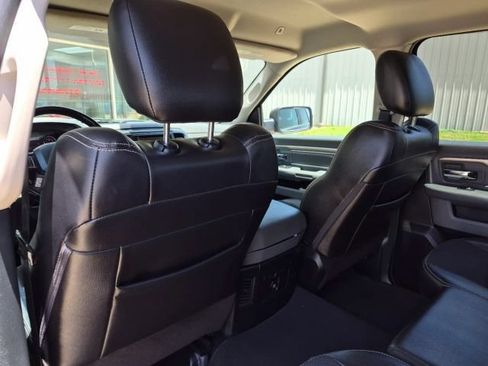 Used 2018 RAM 1500 SLT RWD image 12