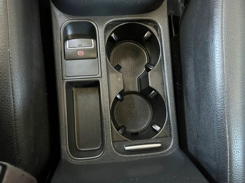 Used 2016 Volkswagen Tiguan S FWD image 23