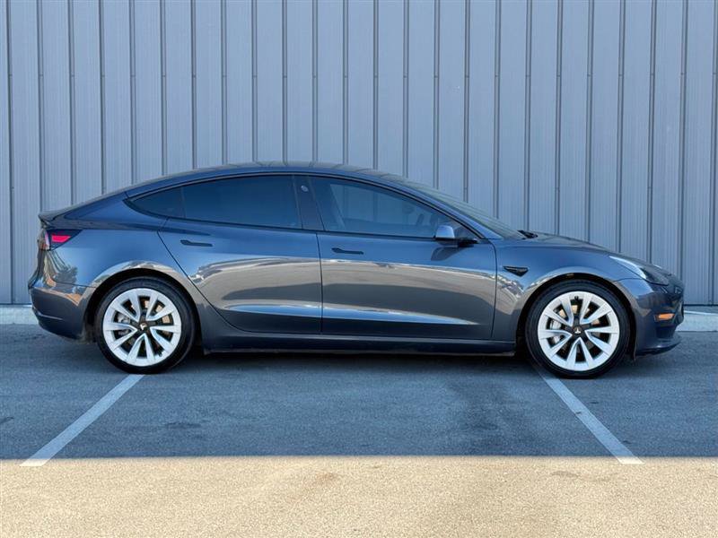 Used 2022 Tesla Model 3 Long Range AWD/4WD image 4