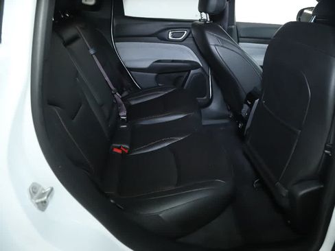 Used 2024 Jeep Compass Latitude AWD/4WD image 26