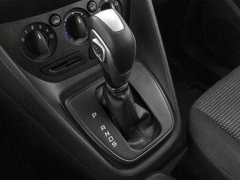 Used 2016 Ford Transit Connect XLT image 10