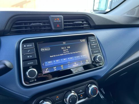 Used 2025 Nissan Versa SV FWD image 21
