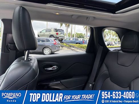 Used 2023 Jeep Cherokee Altitude Lux w/ Lux Elite Package AWD/4WD image 15