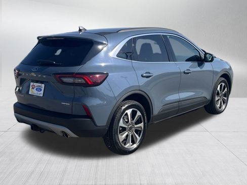 Certified 2023 Ford Escape Platinum w/ Class II Trailer Tow Package image 7