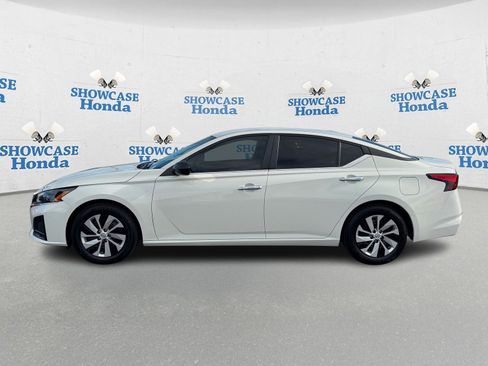 Used 2025 Nissan Altima 2.5 S image 4