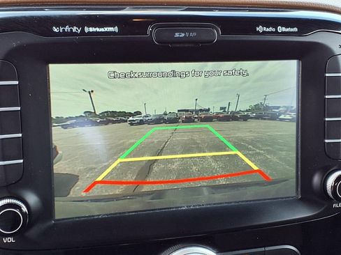 Used 2016 Kia Soul + w/ Audio Package FWD image 9