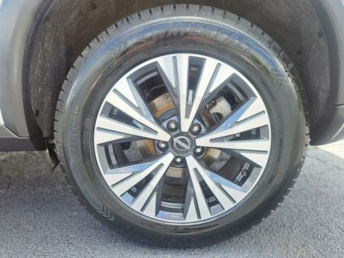 Used 2023 Nissan Rogue SV AWD/4WD image 32